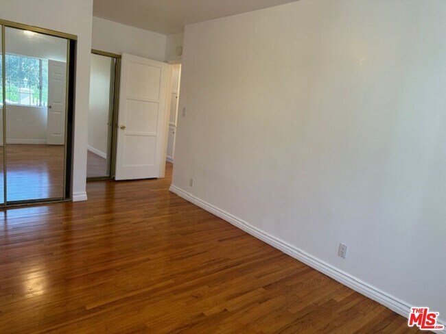 Building Photo - 5368 Crebs Ave