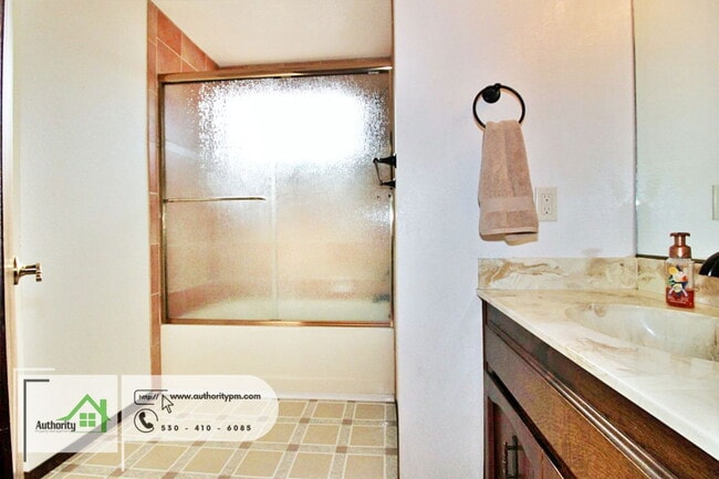 Building Photo - 20231 Margarita Ct E