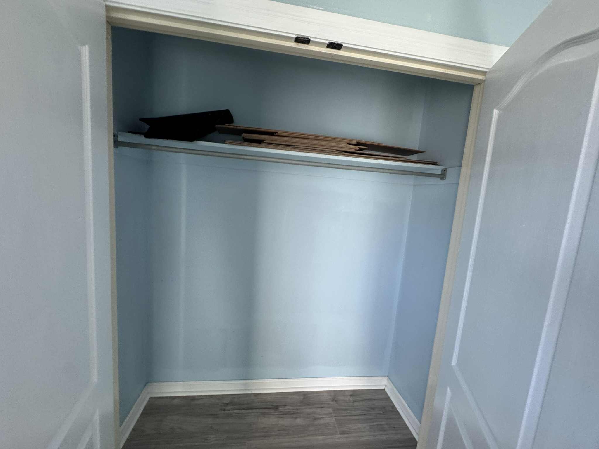 Building Photo - 6206 W Desoto St