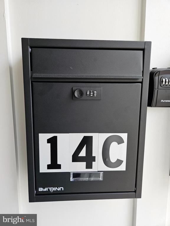 Building Photo - 14 West Ave