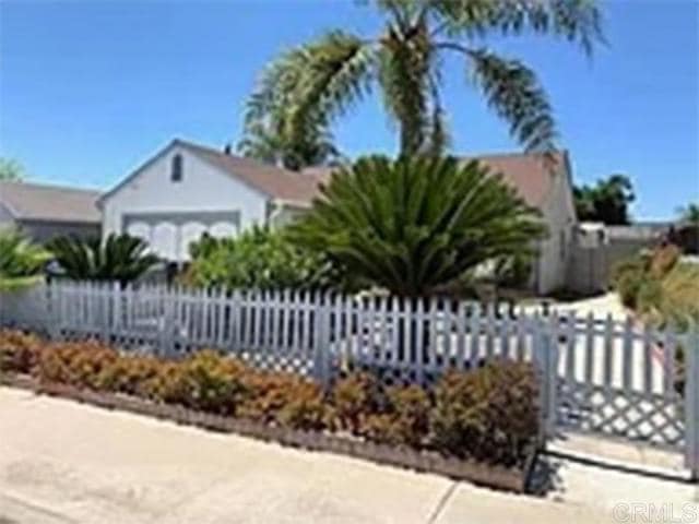 Primary Photo - 5263 Leon St