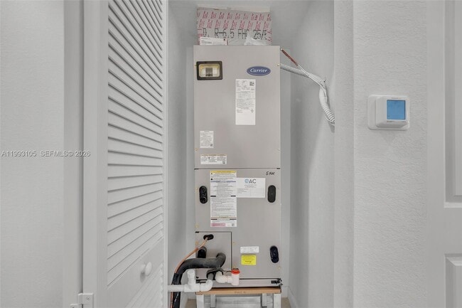 Building Photo - 2425 SE 28th Dr