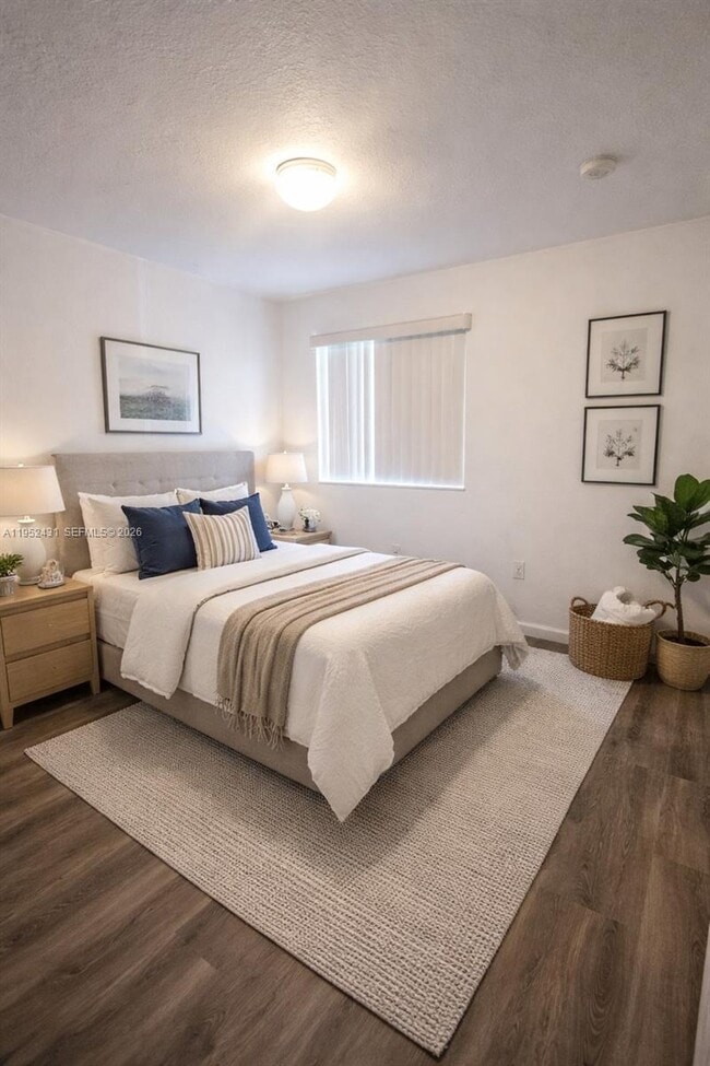 Building Photo - 1523 SE 24th Ct