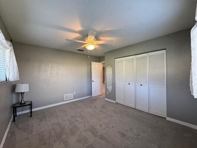 Building Photo - 3/2 in Pelican Bay
