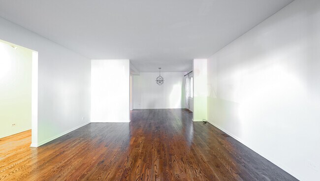 Building Photo - 912 Crain St