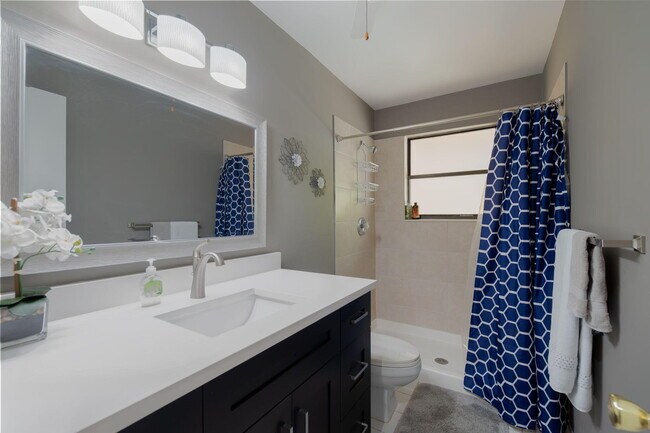 Building Photo - 13115 Belhaven Ct