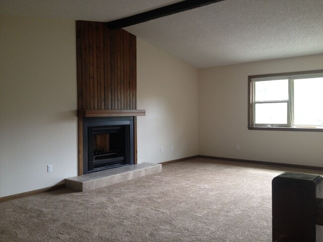 Building Photo - 2700 Dundee Ct