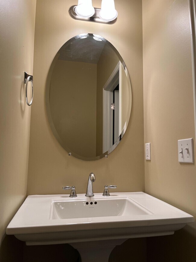 Building Photo - 4596 Red Sage Ct
