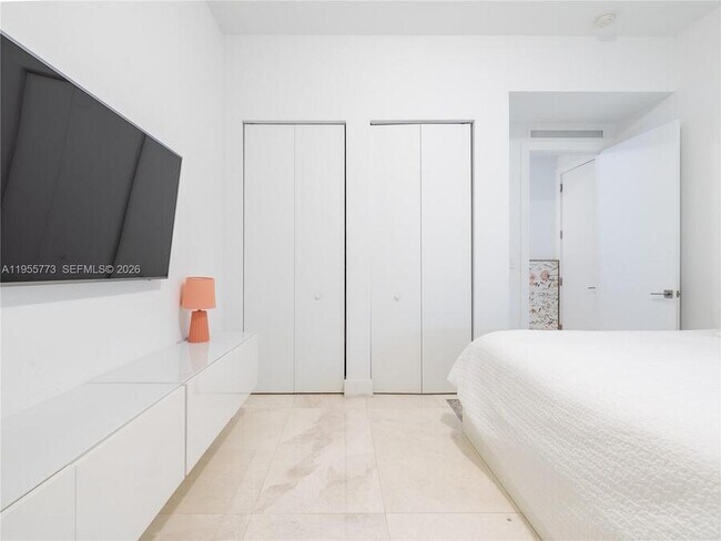 Building Photo - 7451 NW 103rd Ct