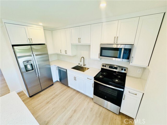 Building Photo - 112 E Avenida San Gabriel