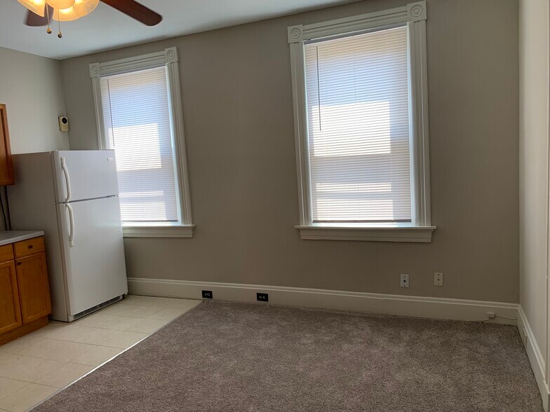 Building Photo - 2248 Flora St