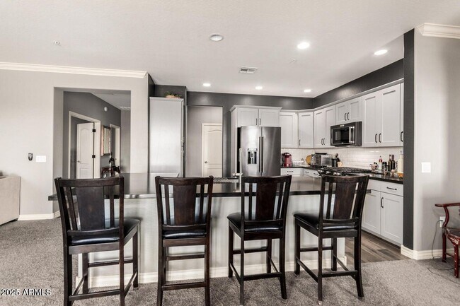 Building Photo - 2425 W Bronco Butte Trl