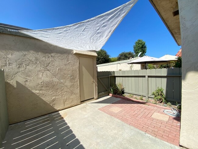 Building Photo - 637 Beverly Pl