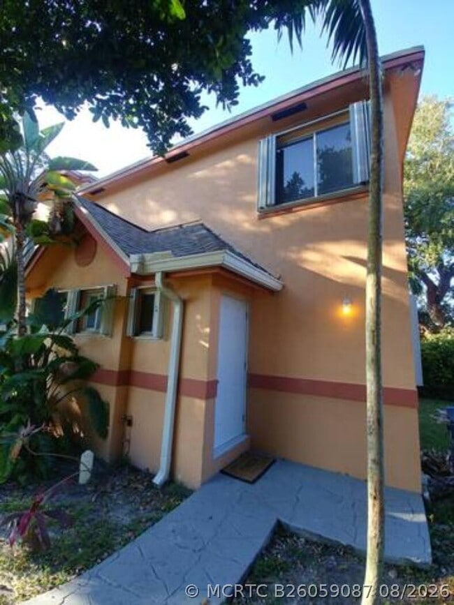 Building Photo - 2261 NE 171 St