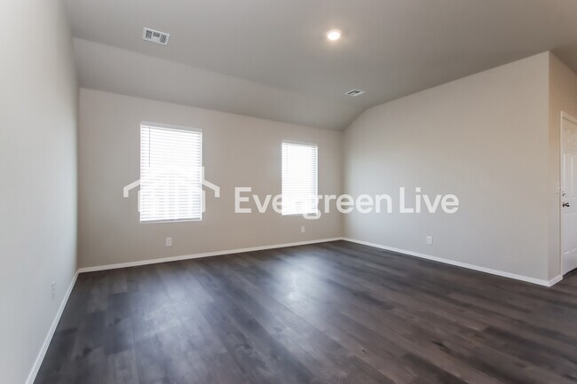 Building Photo - 2101 S Lakin Ln