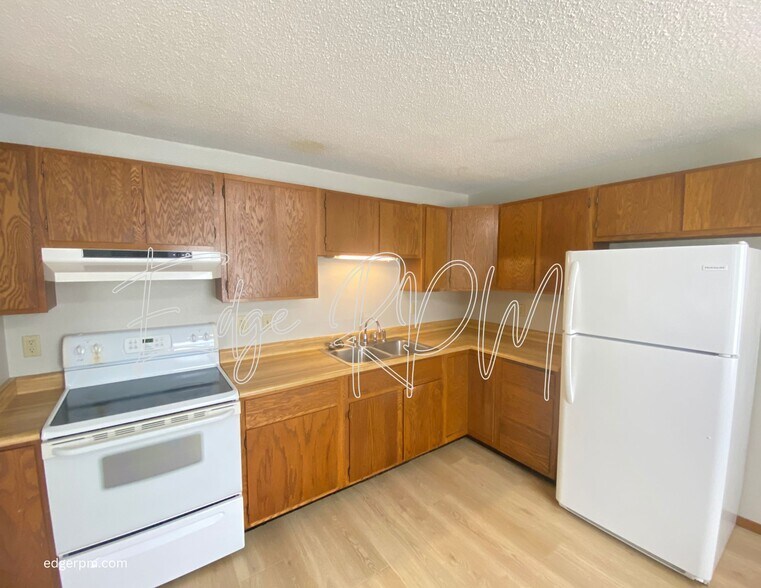 Building Photo - 306 Cedar Crest Dr