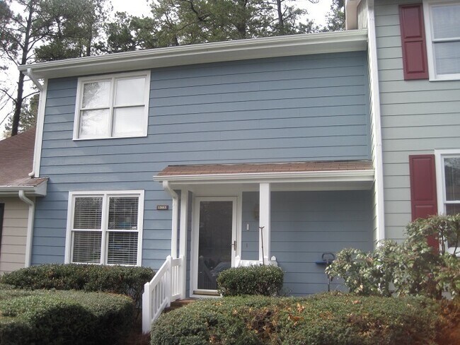 Building Photo - 1583 Laureldale Dr