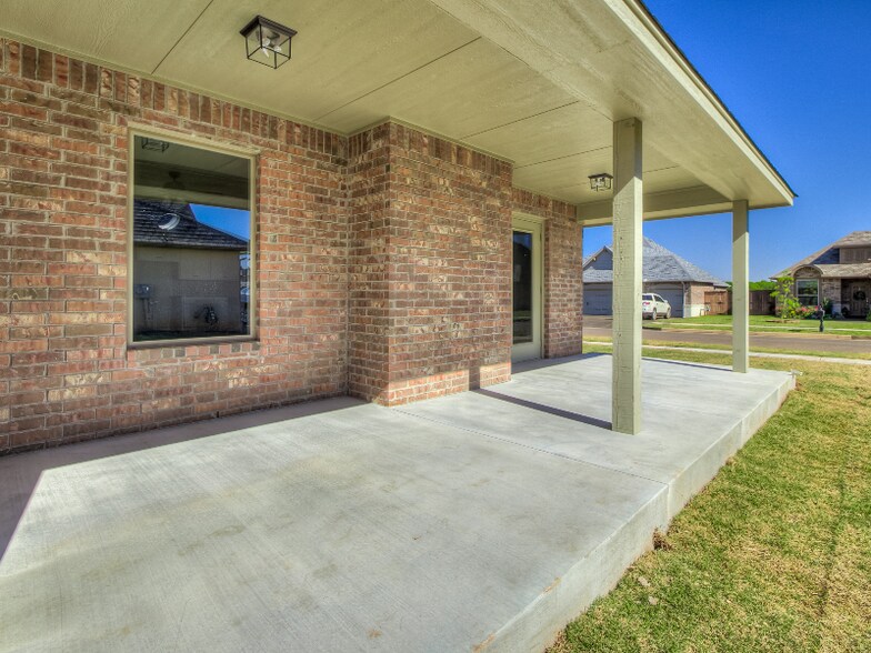 Building Photo - 16716 Doyle Dr
