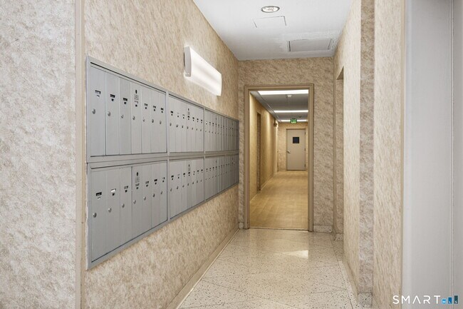 Building Photo - 125 Prospect St