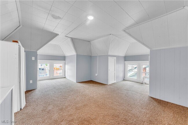 Building Photo - 204 Broad Ave NW