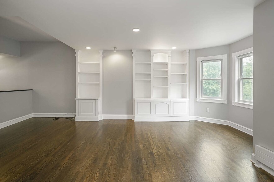 Building Photo - 16 Follen St