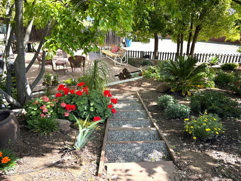 Garden Steps - 1340 Hospital Rd