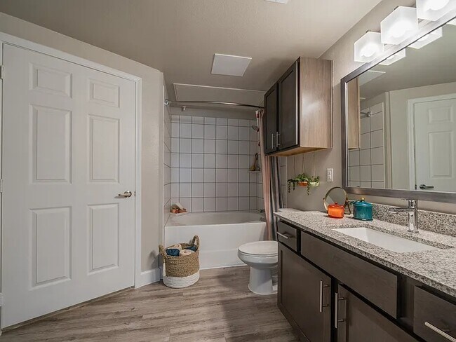 Building Photo - Affordable Comfort with Modern Style!