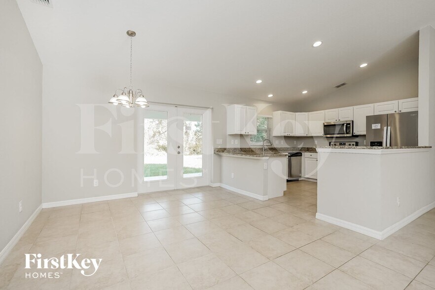 Building Photo - 3595 Gillot Blvd