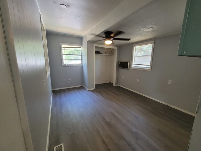 Building Photo - Home in Hot Springs