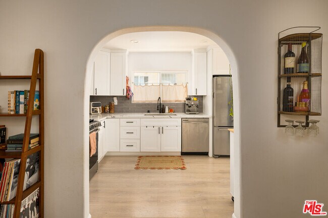 Building Photo - 4540 Catalpa St