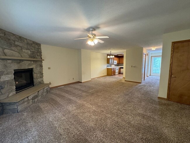 Building Photo - 892 Tremont St