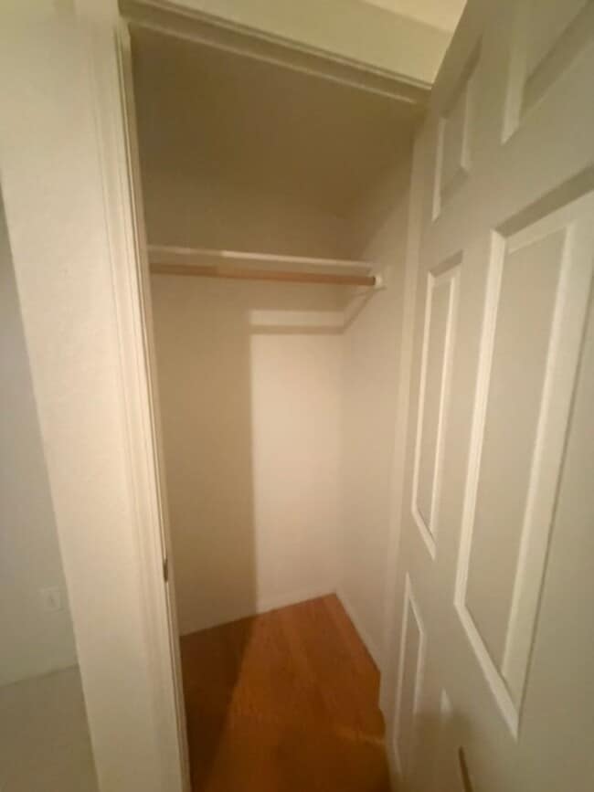 Building Photo - 141 S 8th Pl