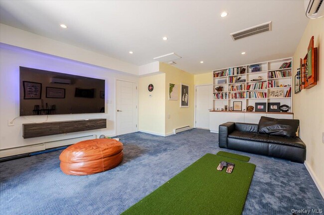 Building Photo - 11 Michigan St