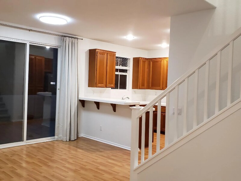 Building Photo - 1517 Laurel Grove Dr