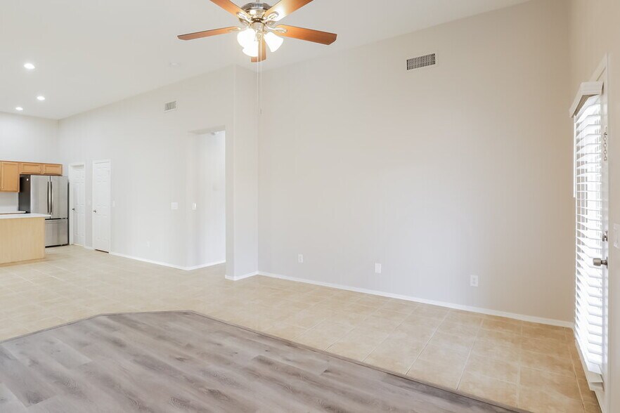 Building Photo - 3441 E Baranca Ct