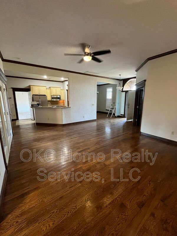 Building Photo - 1216 NW 190th Pl