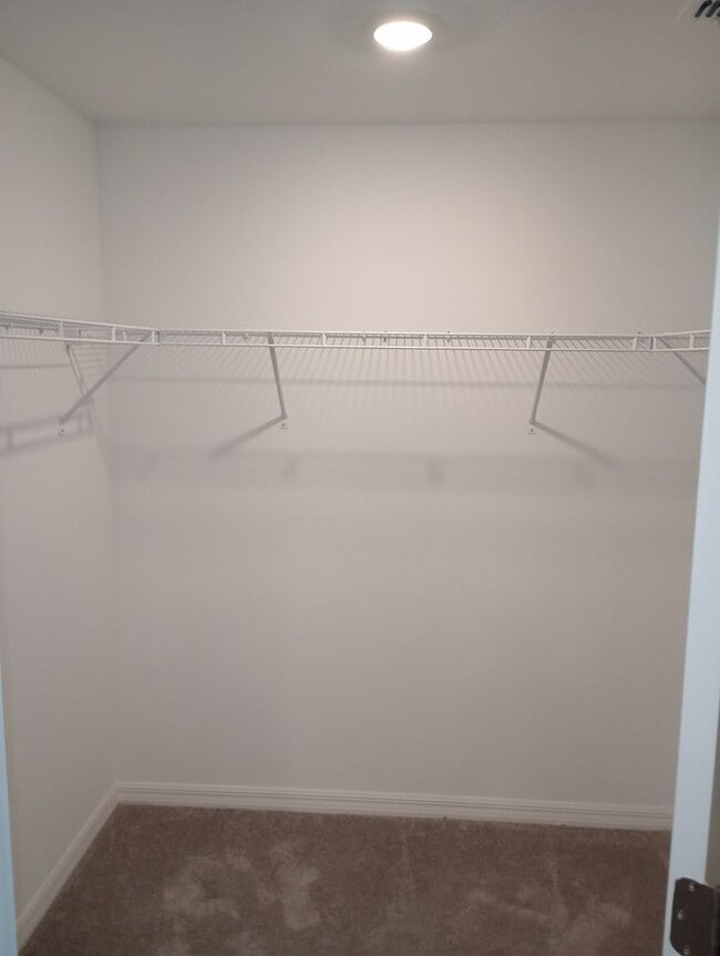 Building Photo - MOVE IN SPECIAL - Townhouse in Land O' Lakes - The Townes at Lake Thomas