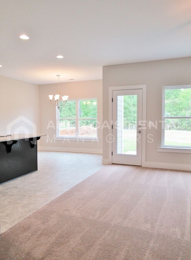 Building Photo - Home for Rent in Tuscaloosa... Available t...