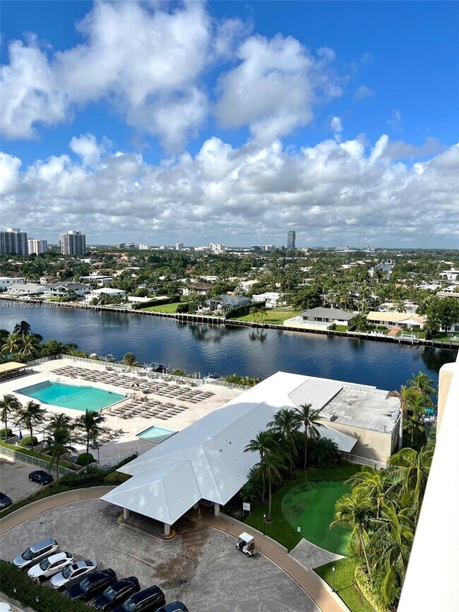 Building Photo - 1965 S Ocean Dr