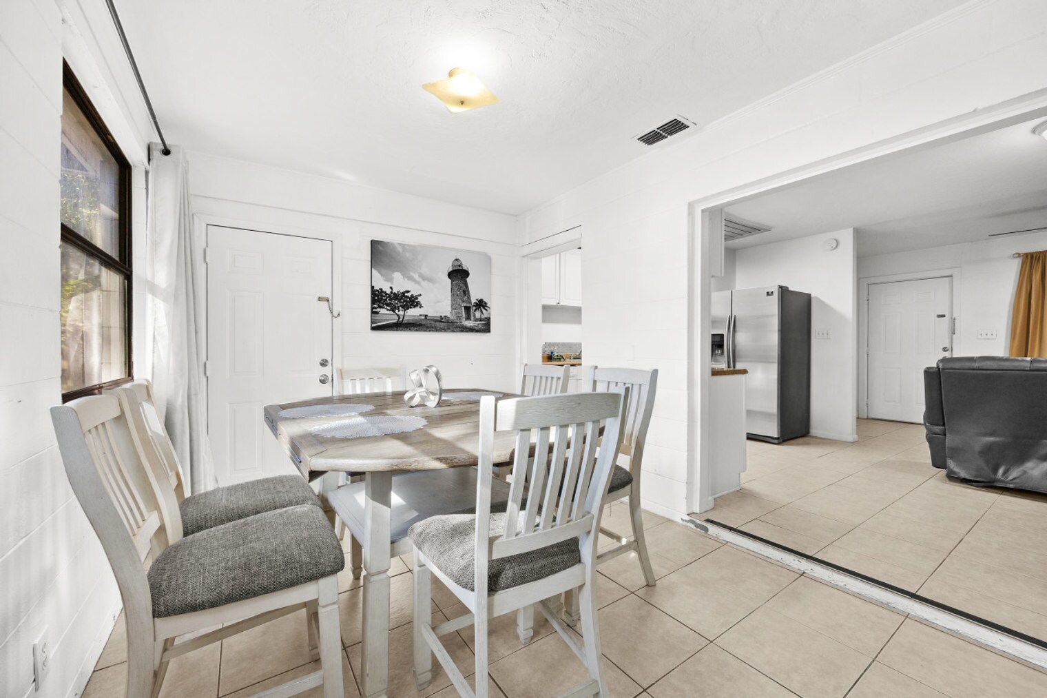 Building Photo - 735 SE 4th Ave