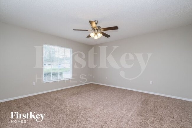 Building Photo - 2924 Woodcrest Ln