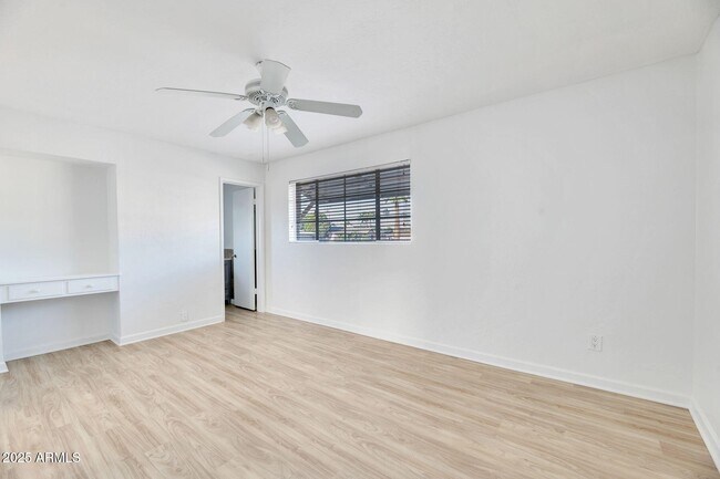 Building Photo - 4521 N 75th Pl