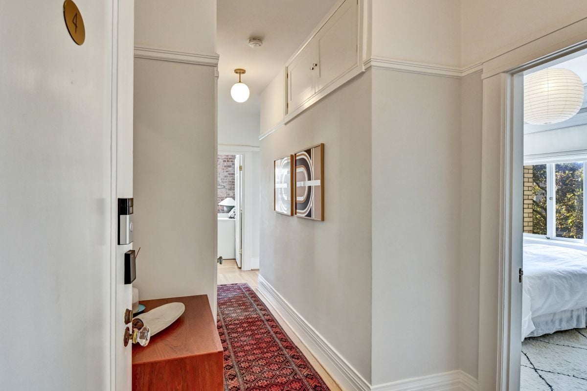 Building Photo - 2299 Sacramento St