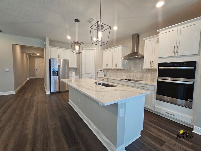Building Photo - 379 Birkdale Dr
