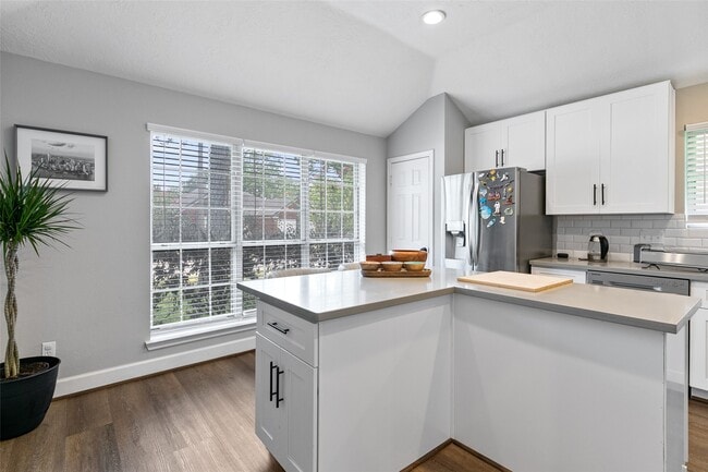 Building Photo - 4706 Wynnview Dr