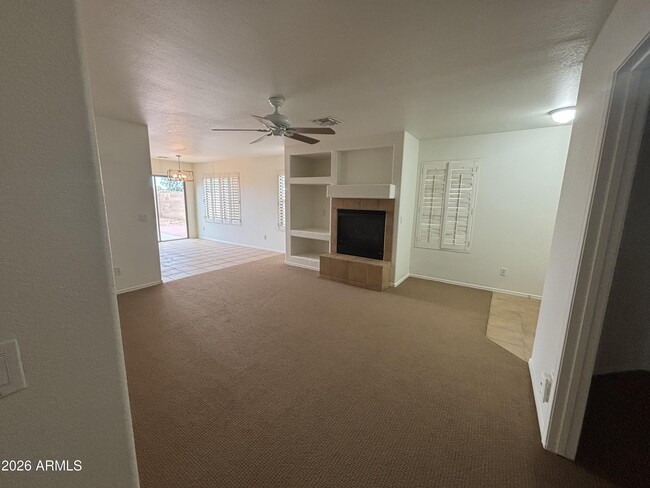 Building Photo - 13140 W Fairmont Ave