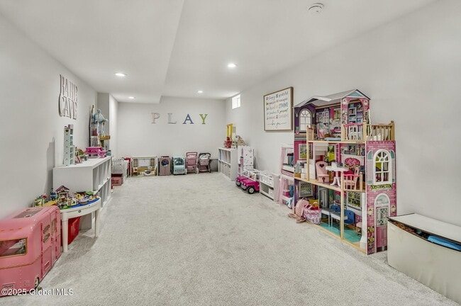 Building Photo - 20 Heather Ridge Rd