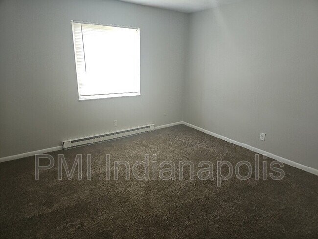 Building Photo - 6240 E 11th St