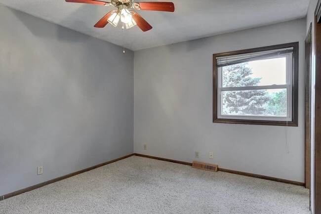 Building Photo - Beautiful Home for Rent in Omaha