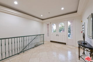 Building Photo - 2015 S Beverly Glen Blvd